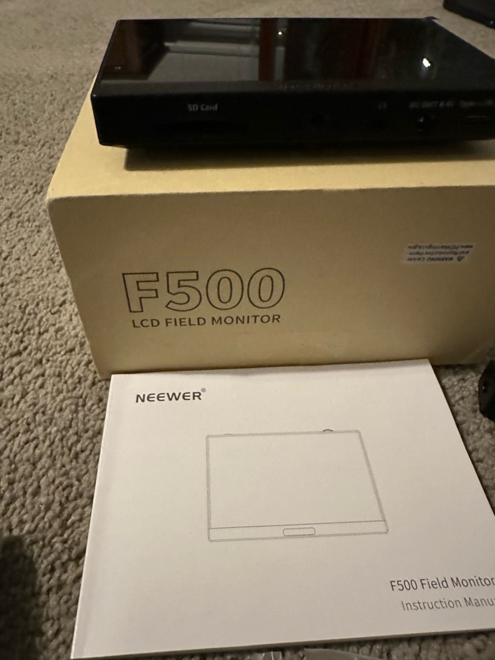 NEEWER F500 5.5 Inch Camera Field Monitor, HDR Touch Screen with 3D LUT - Picture 10 of 12